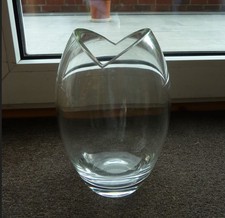 interessante Vase schwer Klar/Kristallglas  Höhe ca.17 cm---gpflegt