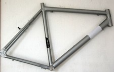 28 Zoll Herren Fahrradrahmen RH 60 cm Trekkingrad silber Alu
