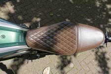 Sitzbank customade Yamaha XSR 700, braun, gesteppt