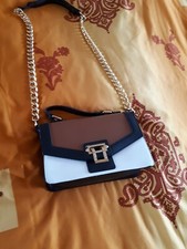 Justfab Umhängetasche 3 farbig  Mit Kettendetails