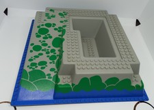 LEGO Teil 2552 Grundplatte 3D erhöht 32 x 32 Rampe & Grube - grau/graue Steine selten