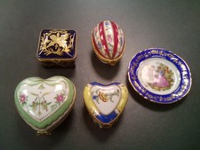 4 Limoges Trinket / Pillendosen plus Minipteller 