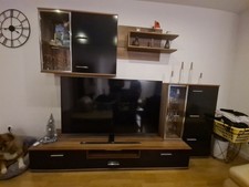 Tv schrankwand in Walnuss Braun und Glanz Schwarz- Ohne TV und Schrankinhalte!!-