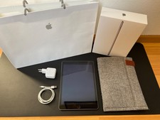 Apple iPad 5. Gen. 128GB, WLAN - Spacegrau (2017 mit Apple Rechnung)