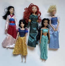 Disney Prinzessin Puppenpaket (Merida, Jasmin, Aschenputtel, Schneewittchen & Mulan)