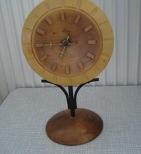 Tischuhr DDR ebg Kal55 Holz, Metall