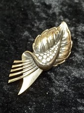 Brosche Steinchen mittig       Bronzefarben Sommerschlussverkauf 