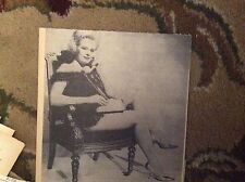 B2-2 Ephemera 1963 Bild Schauspielerin Virginia Vernon Krankenschwester auf Rädern