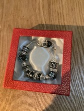 Kostümschmuckarmband schönes Geschenk in roter Geschenkbox