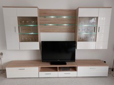 Schrankwand  Wohnwand Wohnzimmer mit LED Beleuchtung