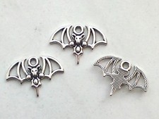 5x Anhänger Fledermaus 15x21mm Charm Gothic Vampir Halloween Schmuck Deko Bastel