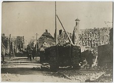 WWI British Army Foto Schlacht von CAMBRAI Mark IV Tank Panzer Corps Ruinen 1917