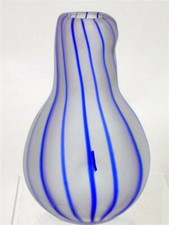 kleine feine Tischvase Birnenform Glas Vase Blumenvase blau gestreift