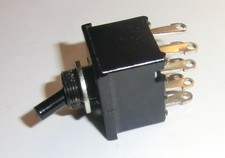 Kippschalter Einbau 250V/2A 2-polig Wechsler Lötanschluss