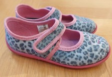 Schuhe - Hausschuhe - Gr.: 27