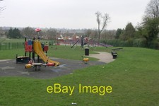 Foto 6x4 belebten Spielplatz Barwell beschäftigt nicht mit Menschen aber Ausrüstung und c2006