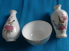 Asiatika zwei kleine Vasen + Teetasse Köppchen China Japan Vögel Blumen Sammler