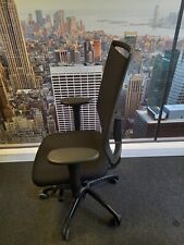  Ergonomischer  Bürodrehstuhl  mit 3 D Armlehnen von Löffler  in Schwarz