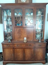 Antiker Vitrinenschrank, Bücherschrank, Geschirrschrank, Esszimmerschrank Eibe