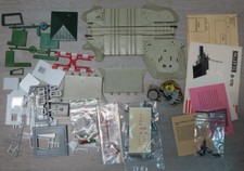 Faller AMS B-176 -- Bahnübergang, ungebaut, 60er Jahre Spielzeug (BNL1297)