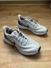 Nike Revolution Sneaker Turnschuh Laufschuh Herren Jungen hell wie NEU 41