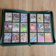 Pokémon Karten Konvolut + Mappe mit glänzenden/Folienkarten