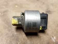 Opel Astra F CC 1.6 GL (3) Druckschalter Sensor Klimaanlage 90359991