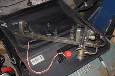 Porsche 944 Fuelrail mit Düsen Druckregler Dämpfer