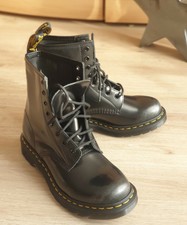 Doc Martens Boots Schnürstiefel Dr.Martens Airwair 26057 Gr.40 schwarz Brush NEU