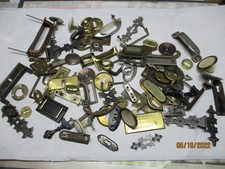 möbelbeschläge,griffe,knöpfe,scharniere,schubladen,truhen,kisten,tische,stuhl