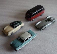 4 ALTE MÄRKLIN AUTOS,FORD TAUNUS 17M,PORSCHE,MERCEDES;VW BUS