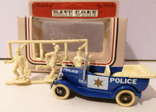 Frühe Lledo Days Gone Open Top Police 055 Fahrzeug Auto mit Figuren auf Anguss