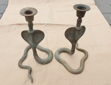 Ein Paar alte Messing persischen Stil Kobra Schlange Kerzenhalter 