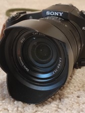 sony rx 10 ii Digitalkamera, Bridgekamera durchgehend 2,8 Objektiv, 4K + 4 Akkus