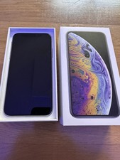Apple iPhone XS - 256GB - Silber, Mit Zubehörpaket Hüllen auch Quad lock