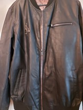 NEU DZZD Leder Imitat Jacke Gröss XXL schwarz mit Totenkopf hinten