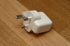 Original Apple A1401 USB iPad Ladegerät UK England etc. Fast Charger