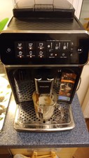 PHILIPS LatteGo Kaffeevollautomat EP3241/50, Milchschaumsystem, schwarz