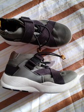 Zara Sneakers Gr. 28 / 29 ca.17,5-18 cm jungen knöchelschuh fällt kleiner aus