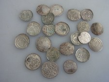 Konvolut 22 alte kleine Münzen ca. 16. bis 18. Jahrhundert ! ANGUCKEN ! UM8