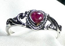 Rubin Ring 925 Silber, facettiertes Herz - romantisches Design - zauberhaft NEU