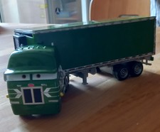 Disney Pixar Cars - Hauler Truck Gil Peterbilt mit Anhänger - 1:55