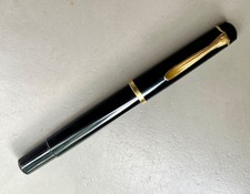 Pelikan M200 schwarz Kolbenfüller gepflegt Füller in F black