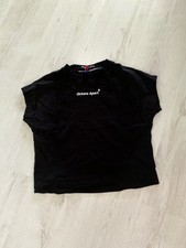 oceans apart t-shirt xs 