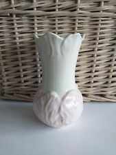 SCHÖNER ARTIKEL...BLUMENFORM...KERAMIKVASE...INITIALISIERT AUF BASIS...SCHÖN...  VASE