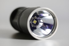 Nitecore EA41 Pioneer XM-L2 LED Taschenlampe Version 2015 1020 Lumen    Schwarz