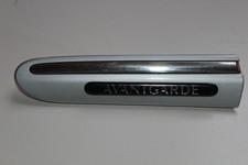 Zierleiste Emblem AVANTGARDE Vorne Links Mercedes W203 C270 CDI / A2036904762