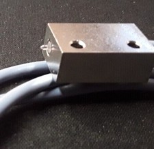 Präzisionsschalter Endschalter  mit Zirkon Spitze    Baumer My-Com C100/80  NOS 