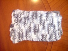 Armstulpen, Handstulpen, Pulswärmer-handgestrickt - grau/weiß Borte -Handarbeit