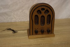 Retro Tischradio FM/MW Eiche Rust.farben Echtholzfurnier. Soundmaster Mod. 100